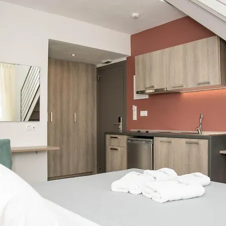 Aelia Luxury *