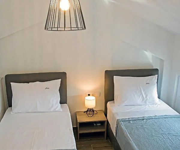 Aelia Luxury *