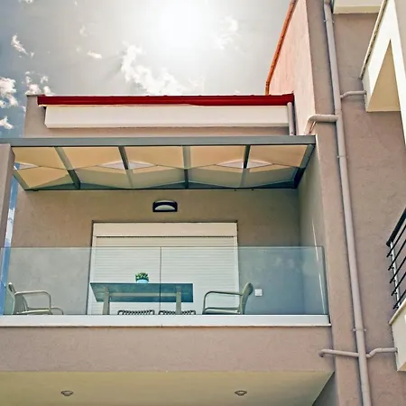 Aelia Luxury דירה ניקיטי