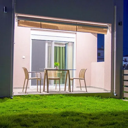 Aelia Luxury דירה ניקיטי