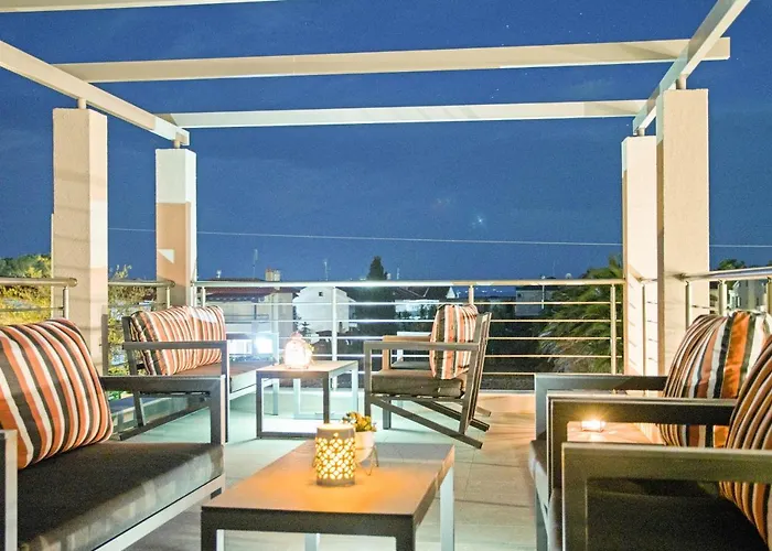 Aelia Luxury Nikíti